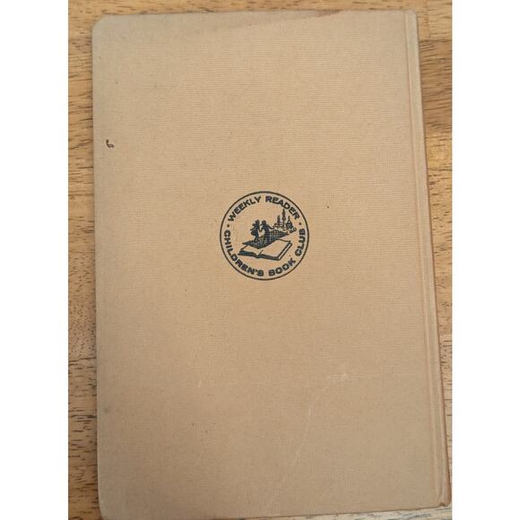 Book Mrs Coverlet's Magicians by Mary Nash - Picture 3 of 8